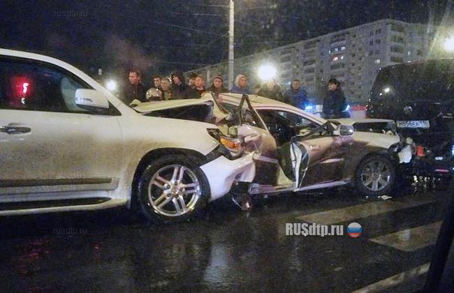 В Казани пьяный водитель внедорожника устроил ДТП с участием 6 машин