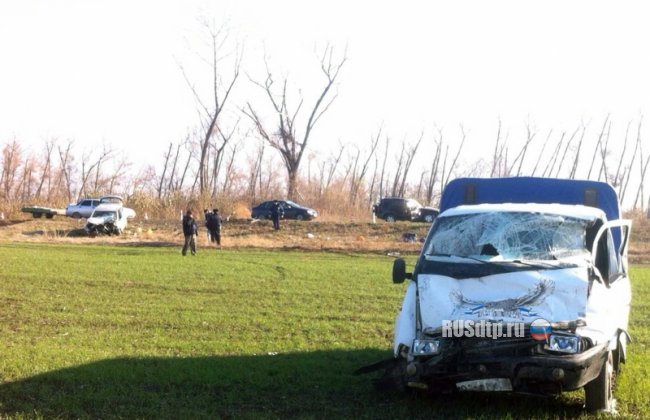 На трассе в Ростовской области погибли 2 человека