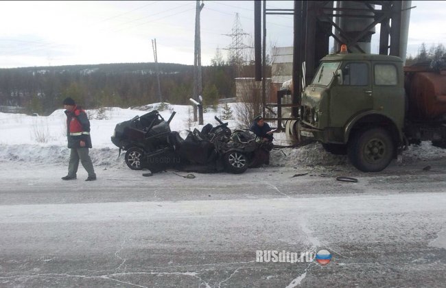 В Якутии в ДТП с бензовозом погибли три человека