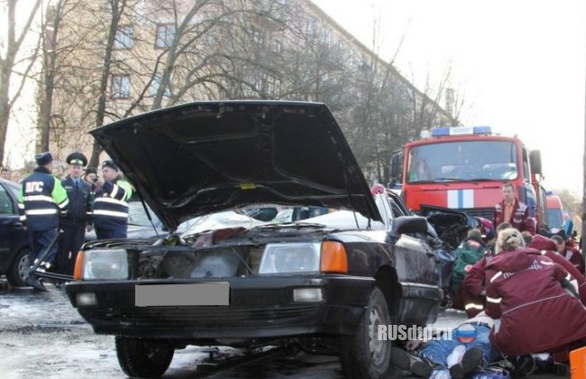 В Минске мужчина порезал свою семью и устроил смертельное ДТП
