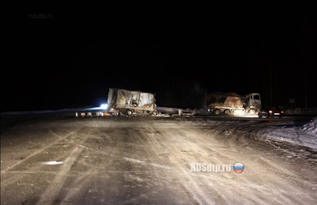 Два человека погибли при столкновении грузовиков под Ханты-Мансийском