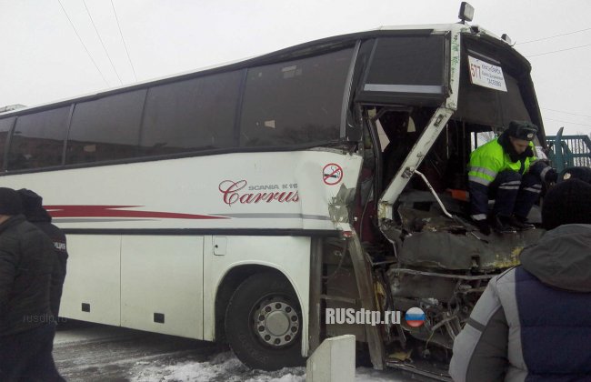 В Красноярском крае столкнулись автобус и поезд