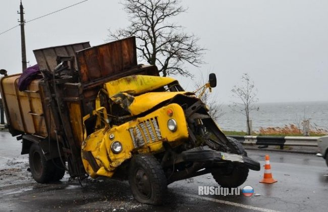 В Николаеве столкнулись два грузовика