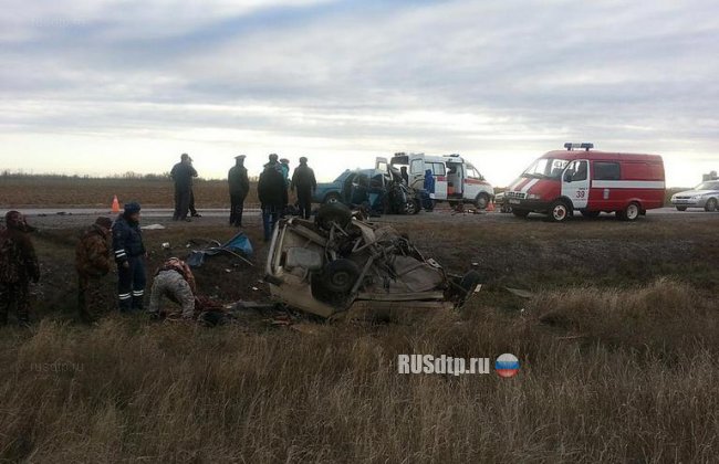 Под Волгоградом в аварии погибли 2 человека