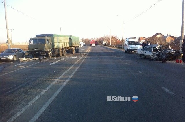 «Daewoo Nexia» и КАМАЗ столкнулись в Краснодаре. Один человек погиб