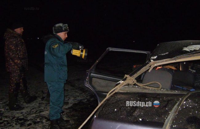 3 человека погибли в столкновении авто с баржей под Казанью