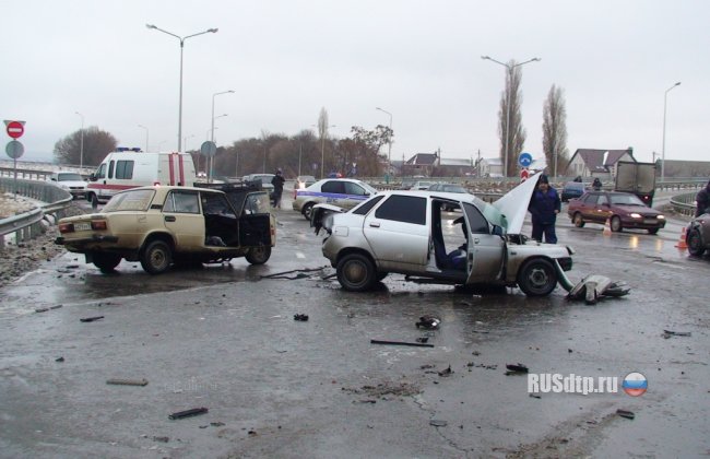 Один человек погиб при столкновении 7 автомобилей в Белгородской области