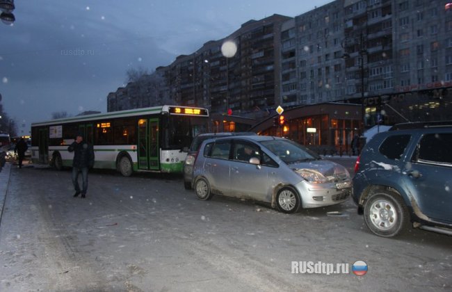 В центре Тюмени произошло ДТП с участием автобуса