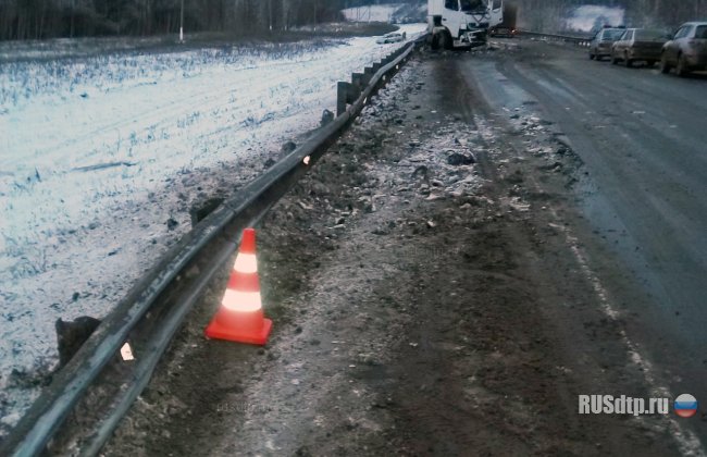 Три большегруза перекрыли трассу  М-5 «Урал» в Самарской области