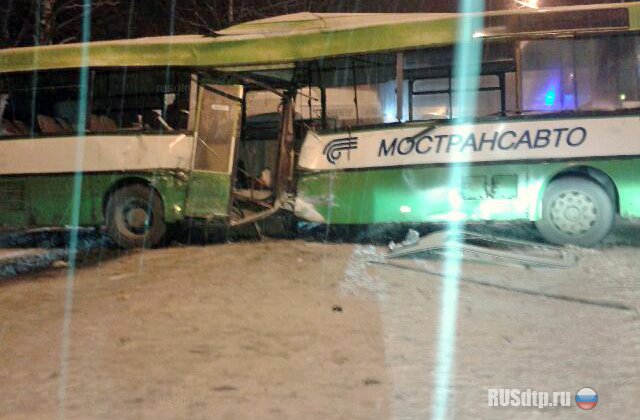 ДТП с автобусами в Дмитрове попало в объектив видеорегистратора очевидца
