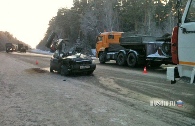 В Кургане в ДТП погибли три человека