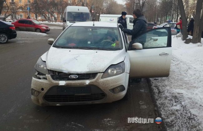 В Екатеринбурге школьник погиб под колесами машины на глазах у друзей