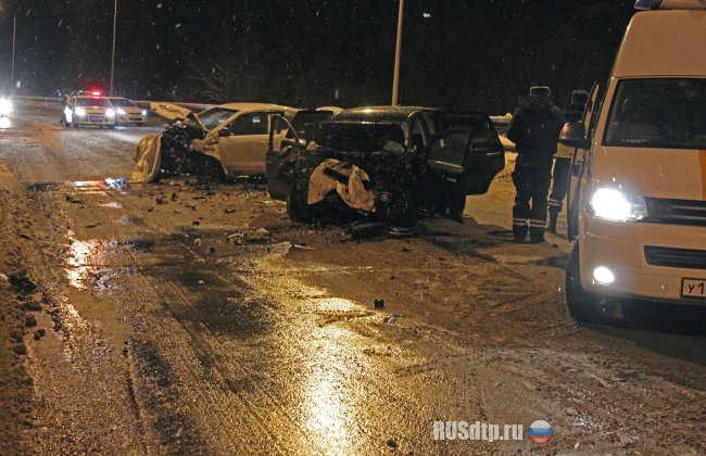 В Ханты-Мансийске пьяный курсант автошколы протаранил машину с семьей