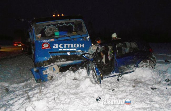 «Hyundai Getz» и КАМАЗ столкнулись в Белгородской области
