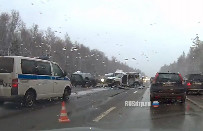 Один человек погиб и трое пострадали в крупном ДТП на Минском шоссе