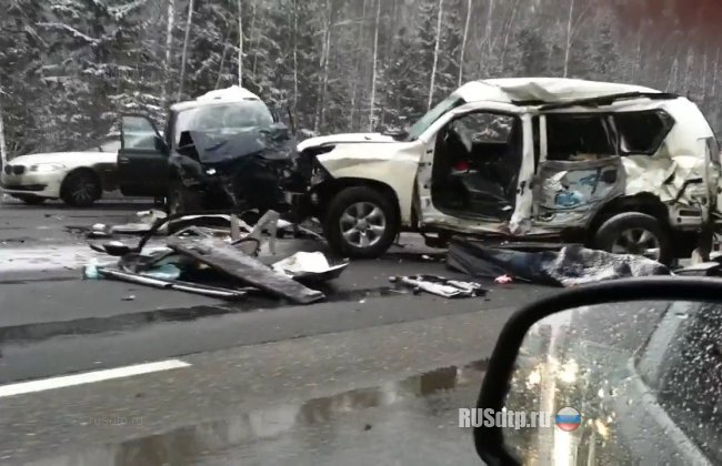 Один человек погиб и трое пострадали в крупном ДТП на Минском шоссе