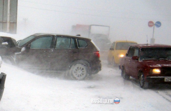 В Татарстане столкнулись около 30 автомобилей