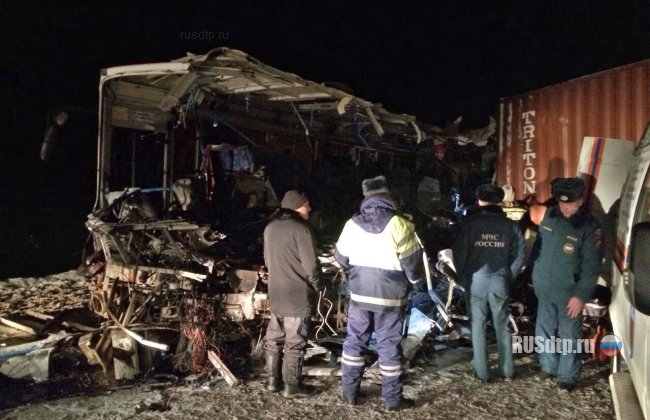 В Тверской области в аварии с автобусом погибли три человека