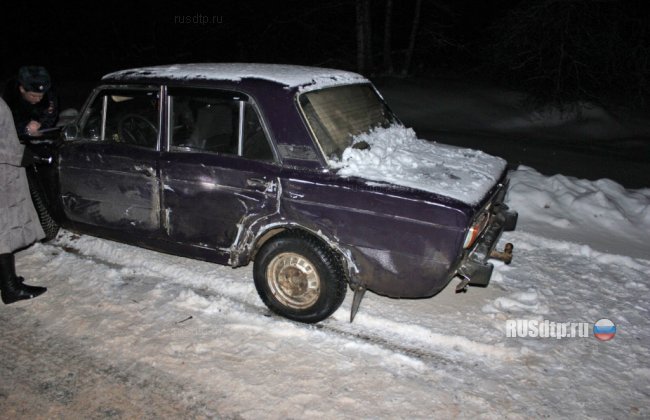 Два человека погибли при столкновении четырех машин в Псковской области