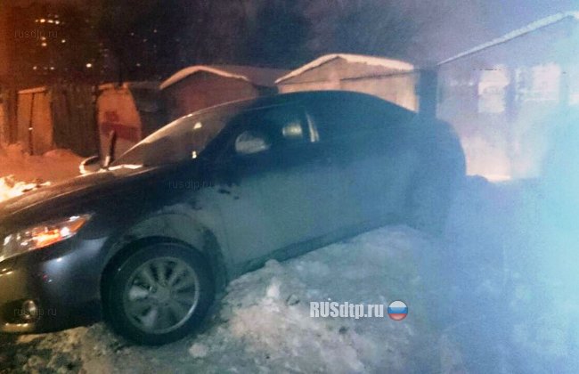 В Екатеринбурге пьяный зек угнал автомобиль и устроил два ДТП