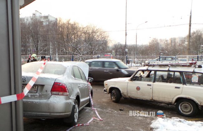 Девушка сбила шесть человек на остановке в Москве
