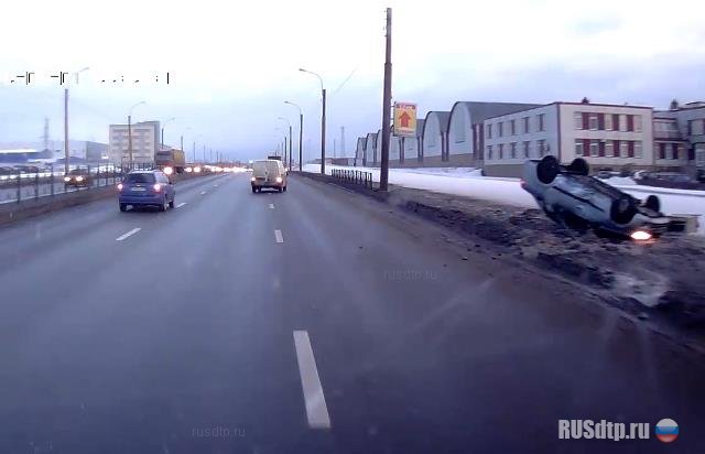 «Datsun on-DO» улетел с дороги