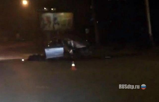 В Красноярске пьяный водитель врезался в столб и погиб