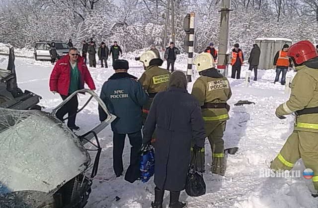 Маршрутка столкнулась с поездом под Курском. Пострадали 7 человек