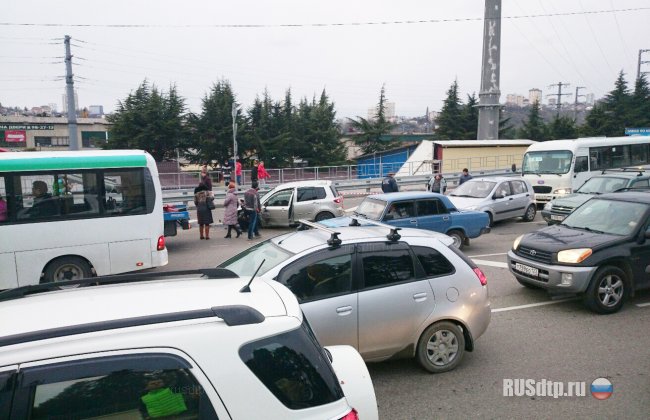 Кадры жуткого ДТП на улице Пластунской в Сочи