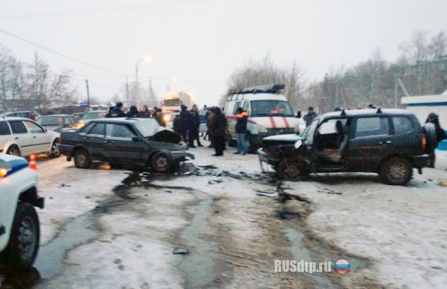 ВАЗ-2115 и «Шевроле Нива» столкнулись на автодороге Рязань-Спасск