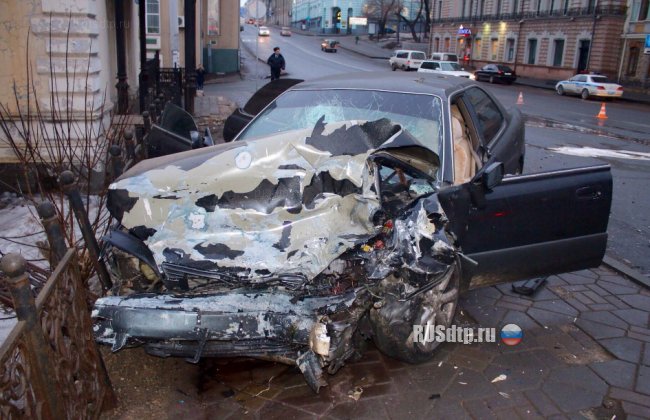 Во Владивостоке пьяная компания попала в смертельное ДТП
