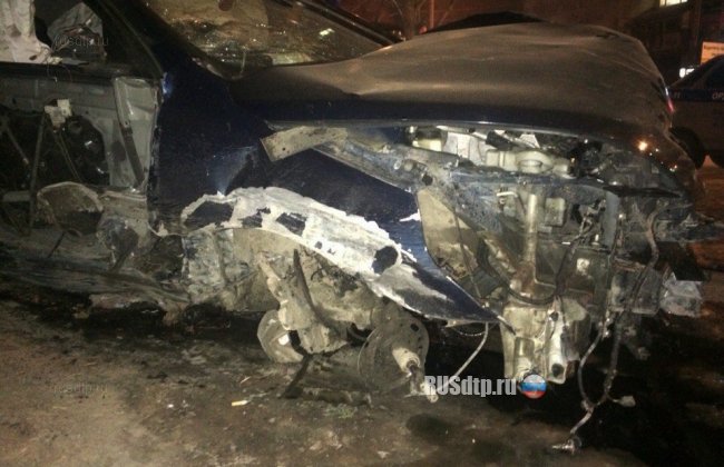 В Волжском пьяный автомойщик угнал машину и попал в ДТП