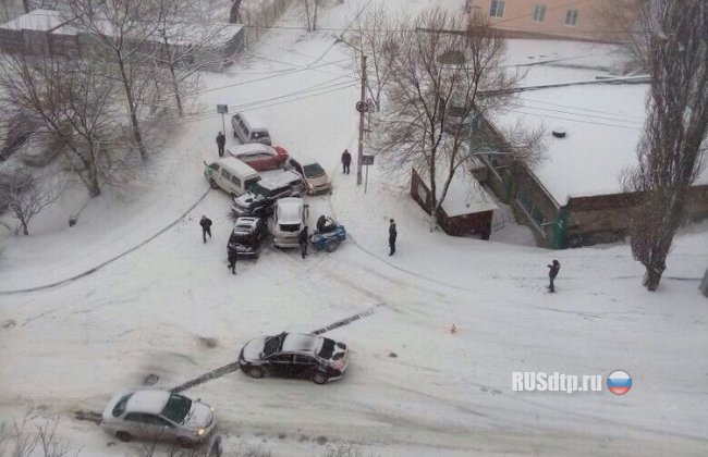 День жестянщика. Более 100 ДТП произошло за сутки во Владивостоке