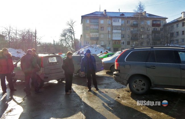 В Тольятти женщина устроила массовое ДТП с шестью автомобилями