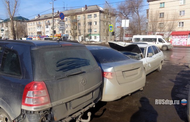 В Тольятти женщина устроила массовое ДТП с шестью автомобилями