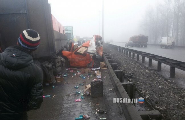 27 автомобилей столкнулись под Петербургом. Видео с регистратора