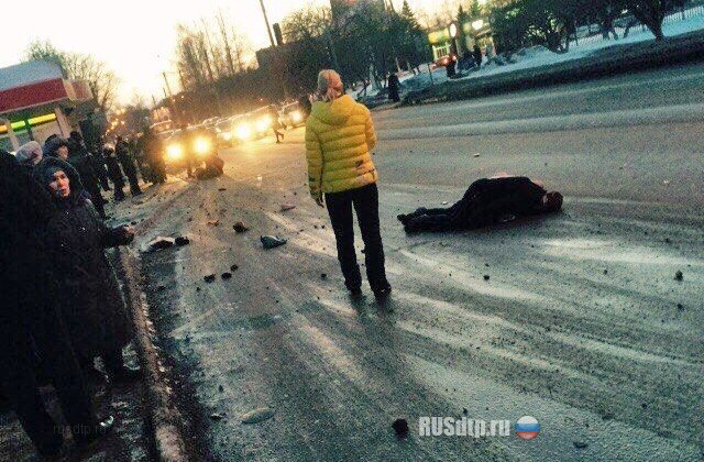 В Нижнекамске автомобиль сбил 5 человек на остановке