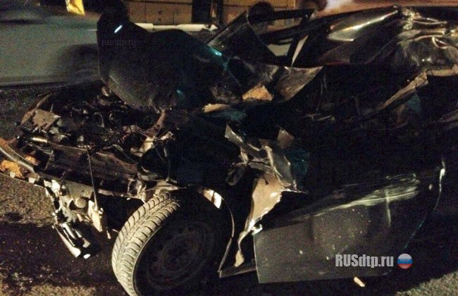 В Ульяновске водитель «Приоры» погиб, врезавшись в автобус