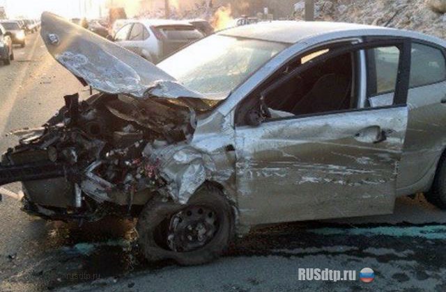 «Калину» разломило пополам в результате ДТП на Южном шоссе в Тольятти