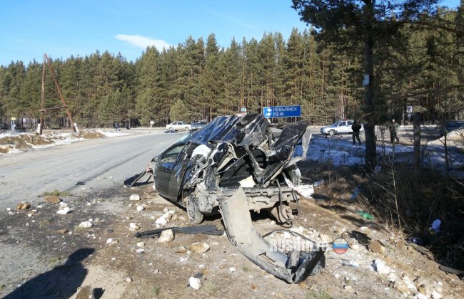 В Свердловской области не пристегнутого водителя выбросило из салона автомобиля