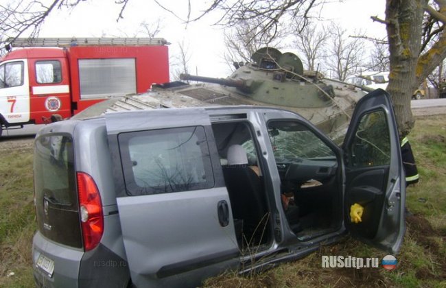 На Украине водитель боевой машины устроил смертельное ДТП