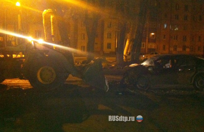 Двое молодых людей погибли при столкновении с трактором в Новокуйбышевске