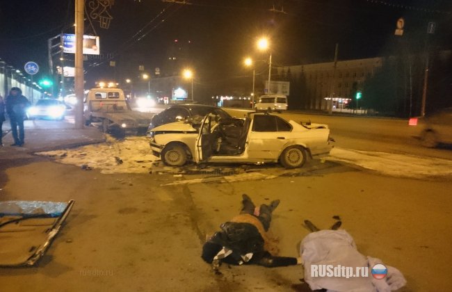В Уфе в ночном ДТП с участием двух «БМВ» погибли два человека