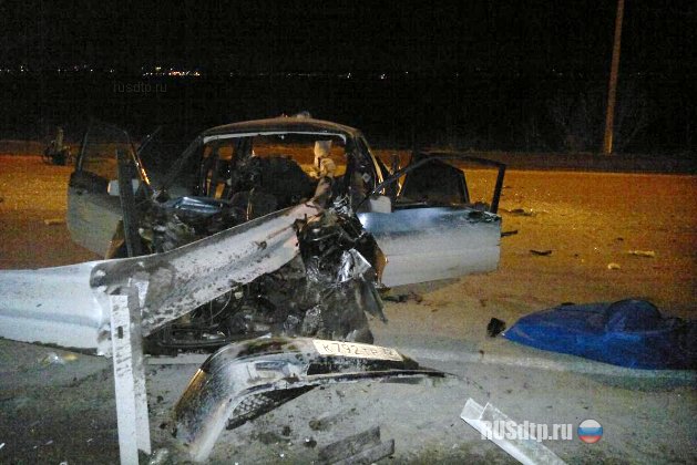 Житель Тюмени погиб на Салаирском тракте, врезавшись на автомобиле в отбойник