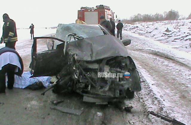 Один человек погиб и трое пострадали в ДТП на трассе в Кузбассе