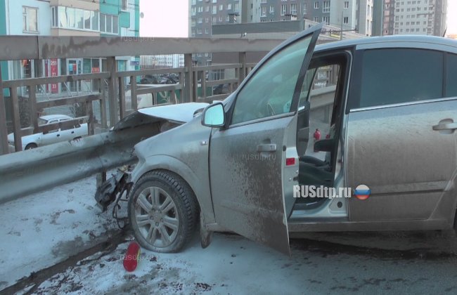 В Казани пьяный водитель разбил машину и обвинил в ДТП свою жену