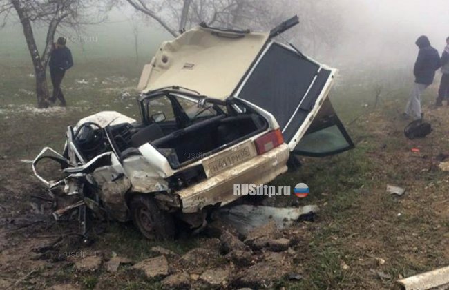 В Дагестане при столкновении трех автомобилей погибли 7 человек