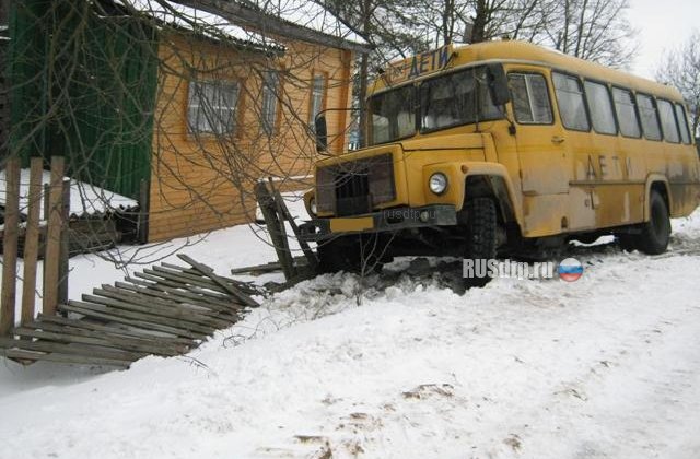 В Вологодской области водитель автобуса покалечил подростка