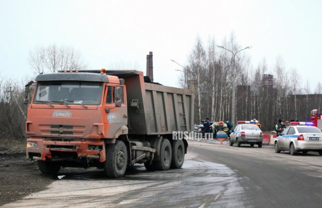 «Hyundai» столкнулся с КАМАЗом в Череповце