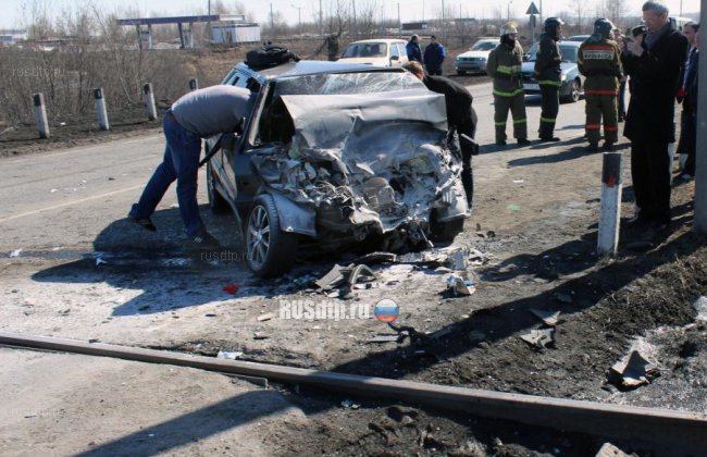 Водитель без прав столкнулся с поездом под Ленинском-Кузнецким